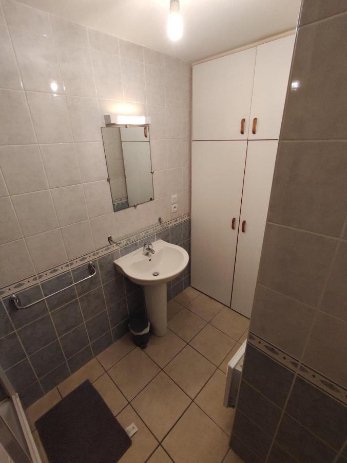 Studio 2 Personnes En Centre Ville Saint-Pierre-de-Plesguen Esterno foto